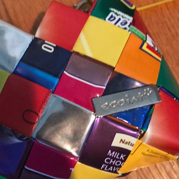 Recycled snack bag wristlet - Picture 2 of 5